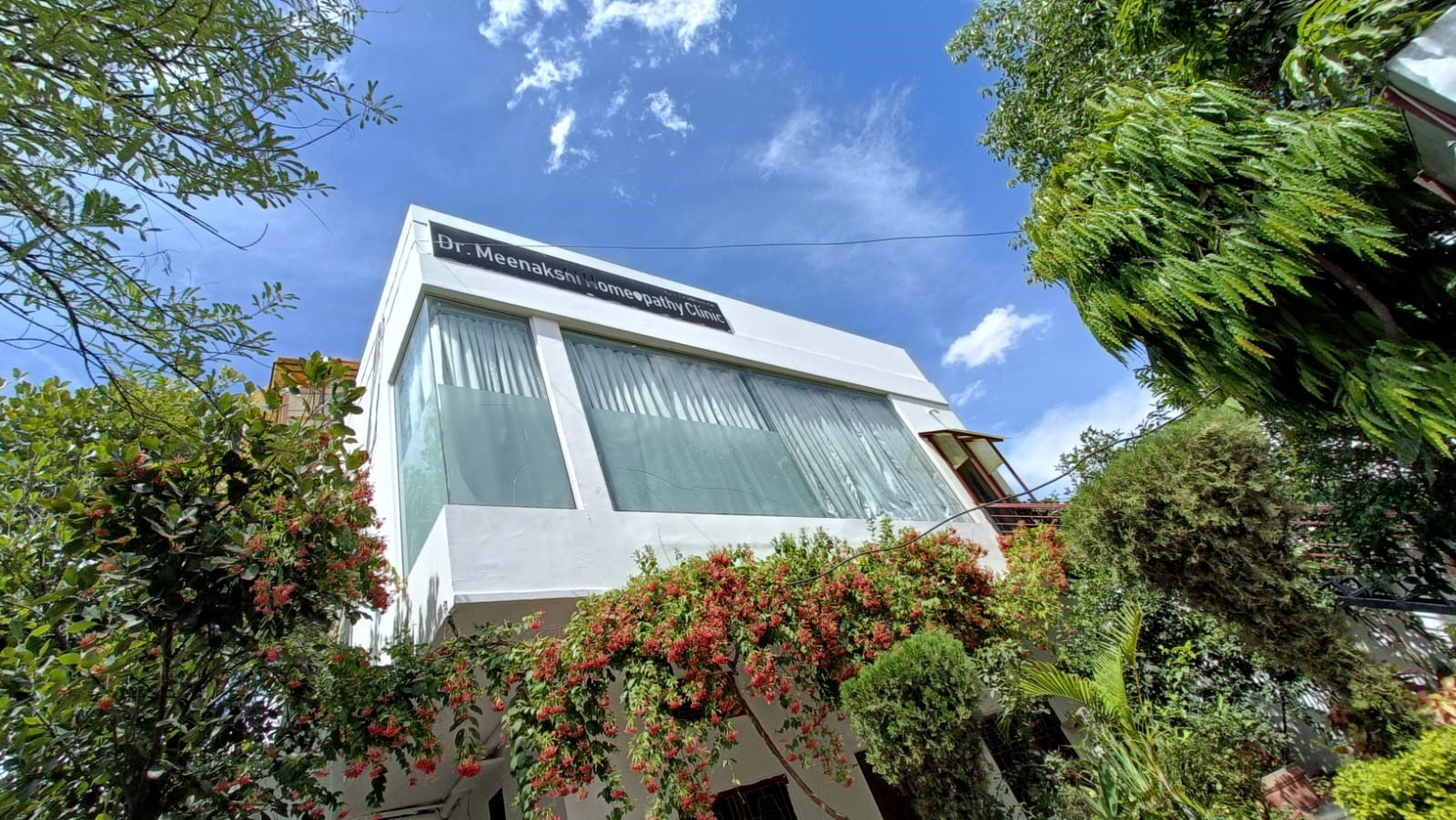 Dr. Meenakshi Clinic Exterior — Udaipur